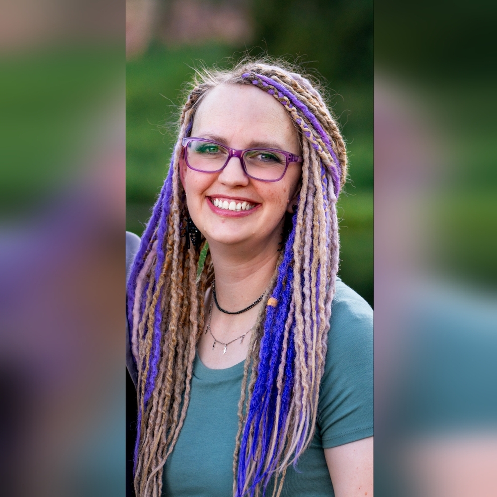 Meet your Posher, Carly
